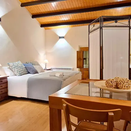 - Castillo, Senderos Y Sabores Holiday home *